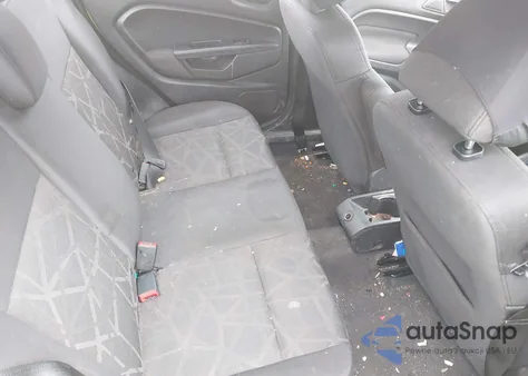 2013 Ford Fiesta Se z USA, uszkodzony, nr VIN 3FADP4BJ1DM174484